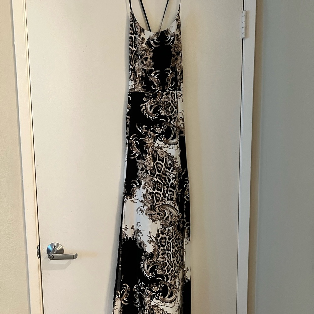 Elegant Black and White Patterned Maxi Dress